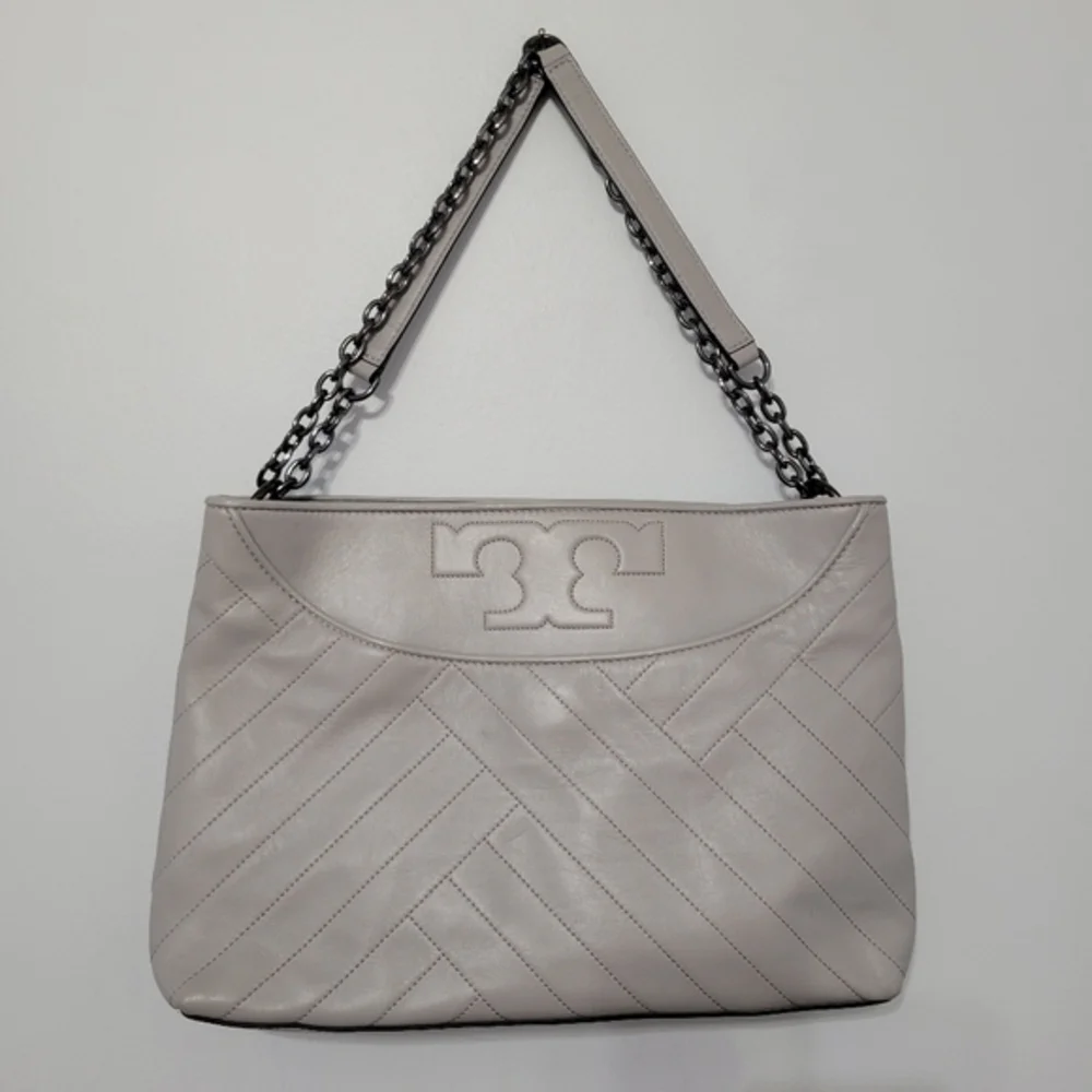 Tory Burch Alexa Quilted Slouchy Leather Tote Cement‎ Grey Gray Luxury Chevron